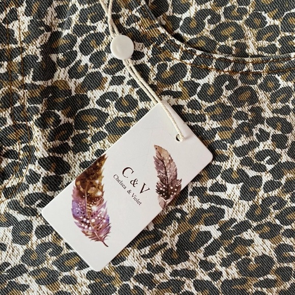 Chelsea & Violet Leopard Print Shorts SZ 25 - Picture 4 of 6
